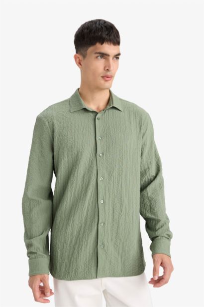 قميص منسوج قصة عصرية وأكمام طويلة