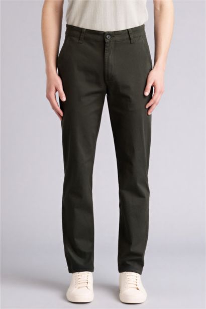 بنطرون برجل عادي