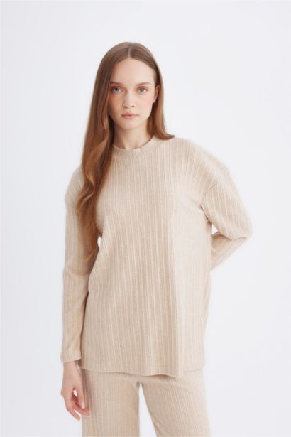 بلوزة طويلة مضلعة قصة مريحة بياخة مستديرة ببطانة ناعمة