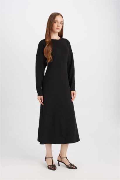 Relax Fit Crew Neck Crepe Maxi Black Dress