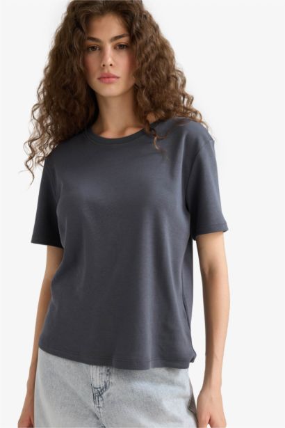 Regular Fit Crew Neck Short Sleeve T-Shirt