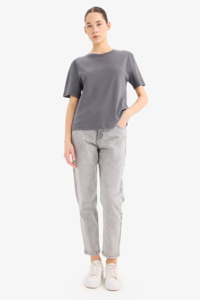 تيشيرت تقيل سادة نص كم قصة عادية بياقة مستديرة