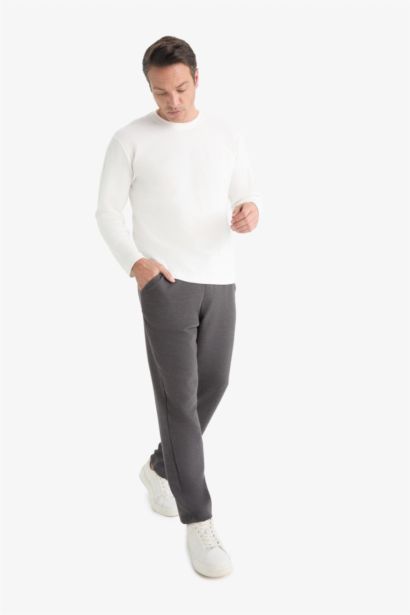 Regular Fit Regular Hem With Pockets Trousers