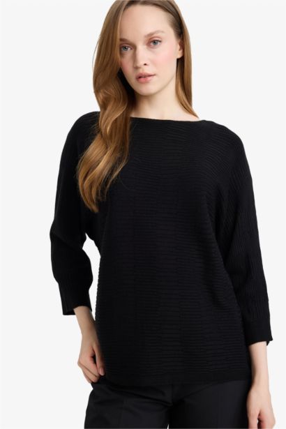 Kayık Yaka Triko Kazak