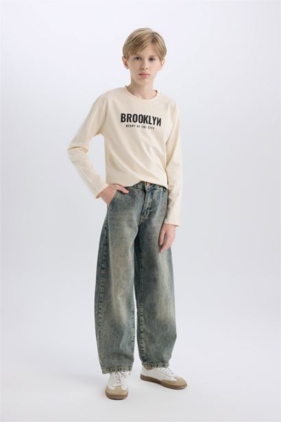 تيشيرت أولاد كم طويل مطبوع من الظهر برقبة مستديرة