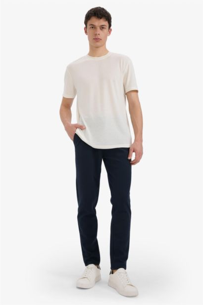 تيشيرت جاكار نص كم قصة عادية برقبة مستديرة