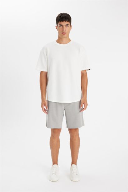 Regular Fit Cepli Basic Düz Şort