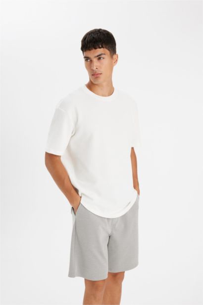 Regular Fit Cepli Basic Düz Şort