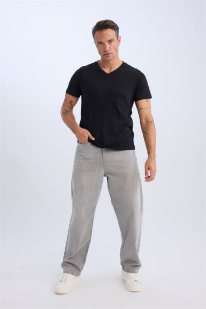 New Regular Fit V-Neck Short Sleeve T-Shirt