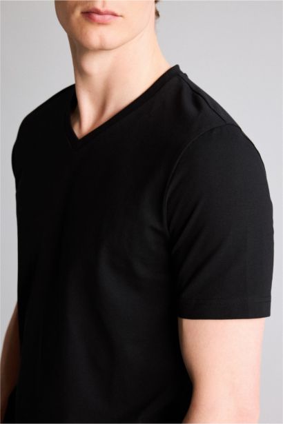 New Regular Fit V-Neck Short Sleeve T-Shirt