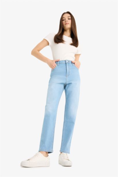 Lina Comfort Mom Fit Normal Waist Straight Leg Jeans
