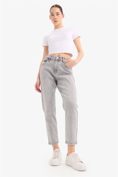 Lina Comfort Mom Fit Normal Waist Straight Leg Jeans
