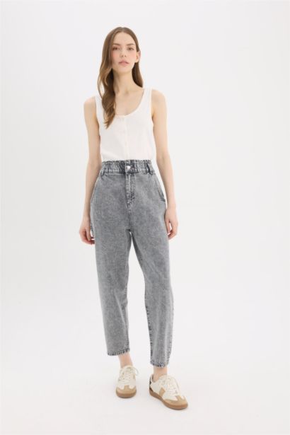 Paperbag High Waist Straight Leg Jeans