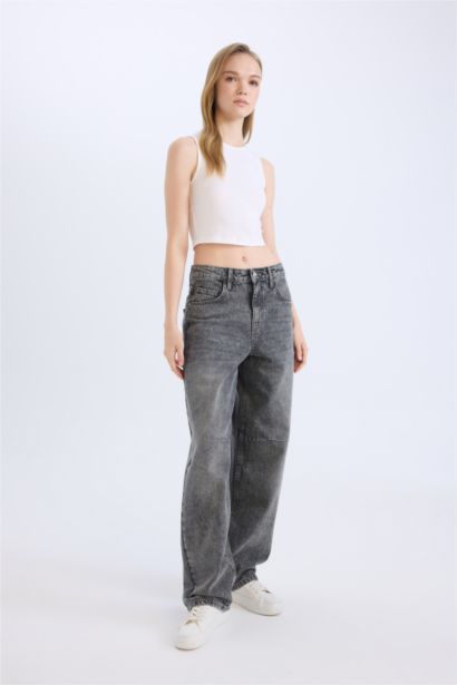 Baggy Fit High Waist Straight Leg Washed Jeans