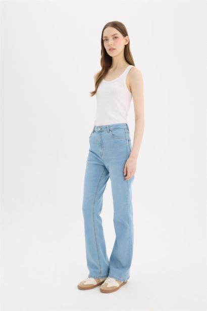 Pantalon Jean évasé taille haute