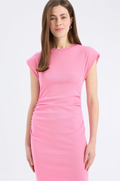 فستان قصير مضلع بوديكون بياخة مدورة