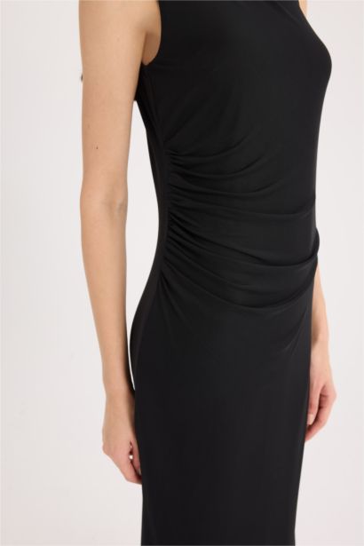 Bodycon Vücudu Saran Yuvarlak Yaka Basic Düz Tül Kolsuz Midi Abiye Elbise