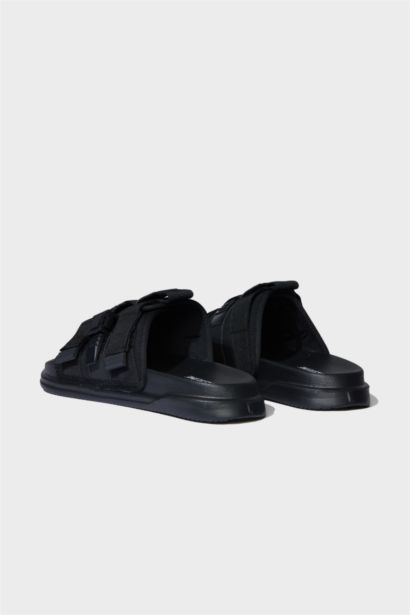 Man Flat Sole Single Band Slippers