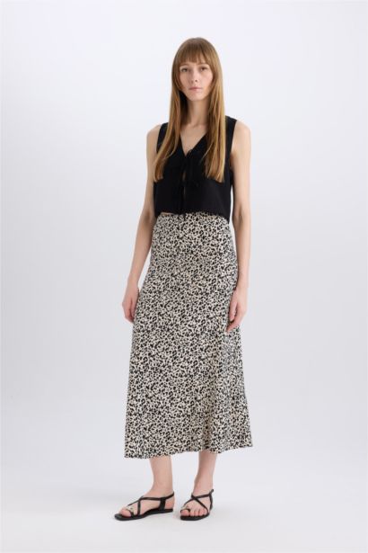 тұтас басып шығарылған a сызығы максималды ұзындық Тоқылған юбка