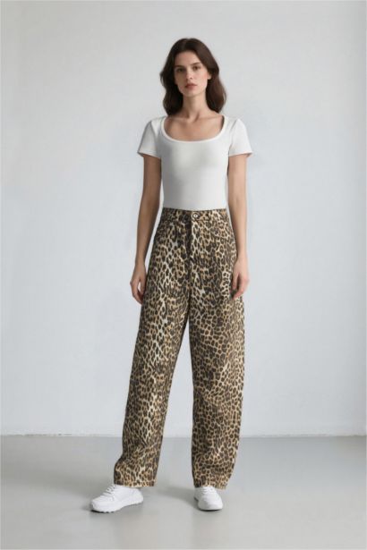 Baggy Fit High Waist Standard Gabardine Leopard Trousers
