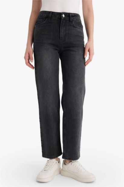 بنطرون جينز قصة مستقيمة مريحة وخصر عالي