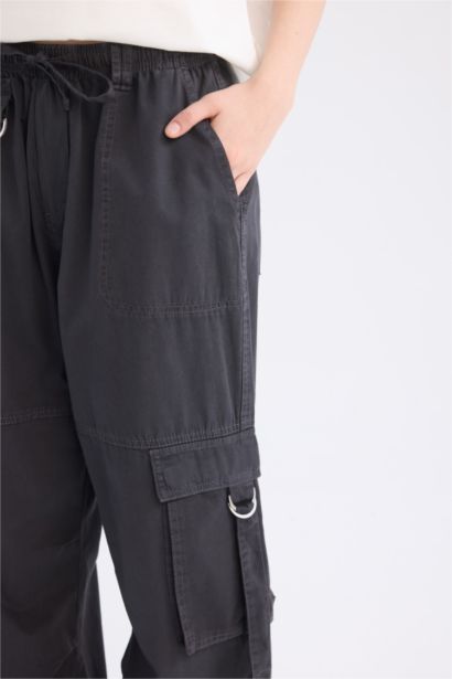 بنطرون كارجو باراشوت بخصر عادي