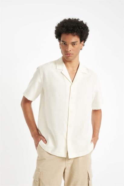 Regular Fit Resort Collar Short Sleeve Shirt