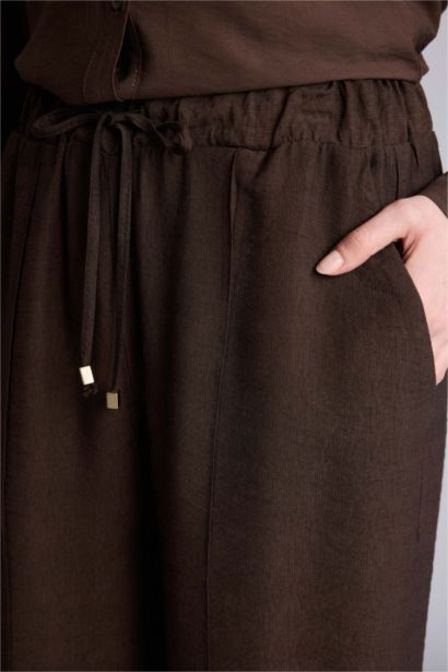 بنطرون قصة مستقيمة برجل عادي