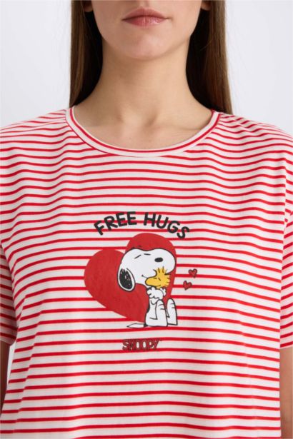 Snoopy Crew Neck Short Sleeve Nightgown