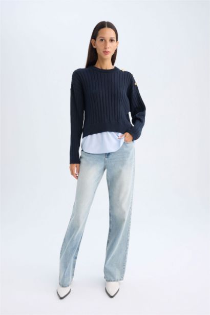 Relax Fit Crew Neck Hem Detailed Knitted Pullover