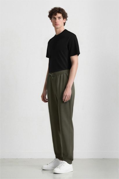 سروال جوجر فيت برجل عادي