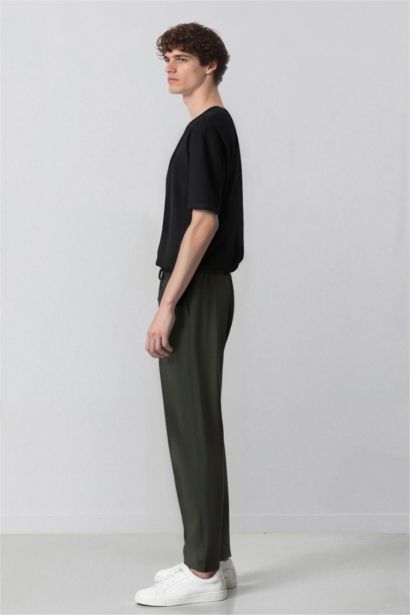 سروال جوجر فيت برجل عادي