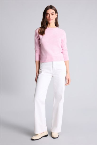 بلوفر تريكو بيزك قصة عادية برقبة مستديرة ملمس ناعم