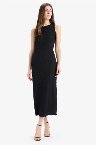 فستان ميدي كت بوديكون بياخة مدورة سليم فيت