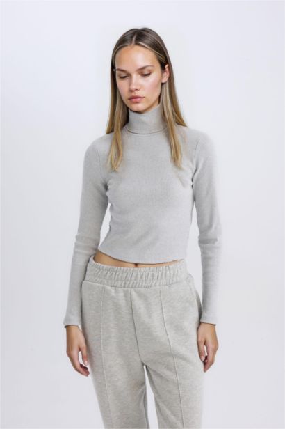 تيشيرت ردن طويل سليم فيت مضلع