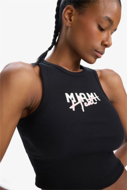 كروب توب رياضي مضلع من ميامي هيت من DeFactoFit