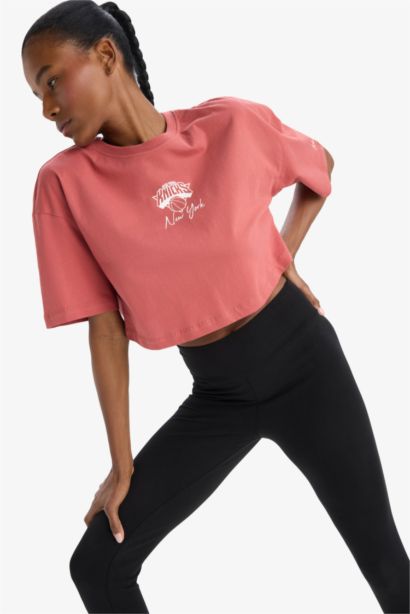 تيشيرت نص كم اوفر سايز بياقة مستديرة من DeFactoFit