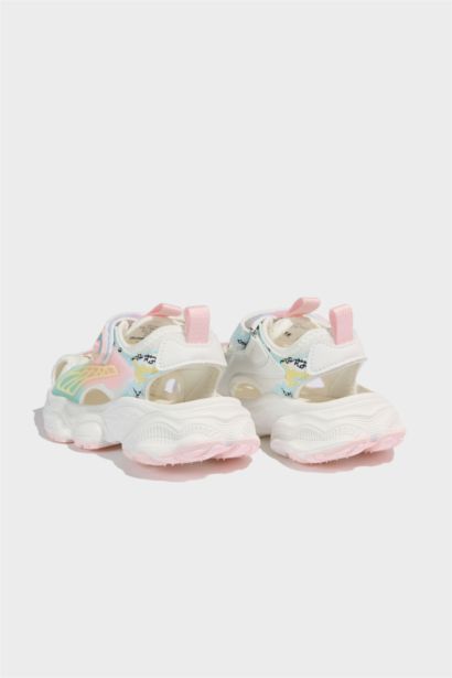 صندل بكعب مسطح