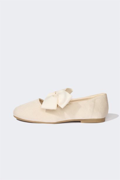 حذاء فلات بكعب مسطح