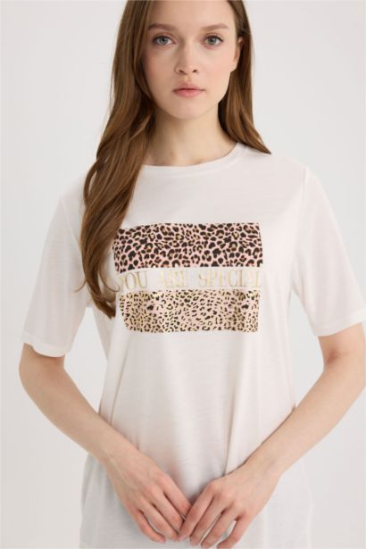 Traditional Regular Fit Crew Neck Short Sleeve T-Shirt