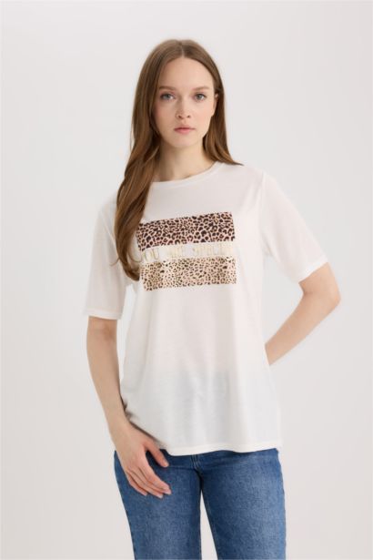 Traditional Regular Fit Crew Neck Short Sleeve T-Shirt