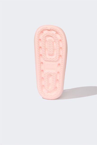 صندل بكعب مسطح