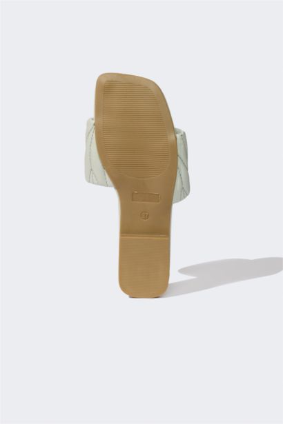 Woman Flat Sole Faux Leather Slippers