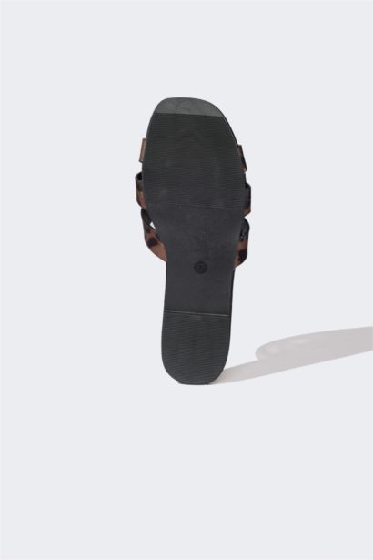 Woman Flat Sole Faux Leather Slippers