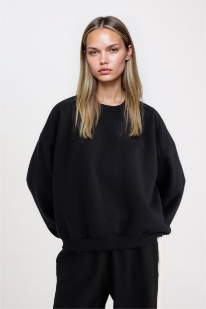 Oversize Geniş Kalıp Bisiklet Yaka Basic Düz Kalın Siyah Sweatshirt