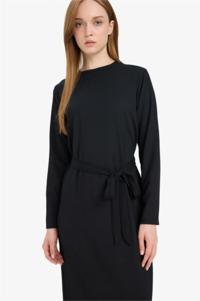 فستان قصة عادية بياخة مستديرة