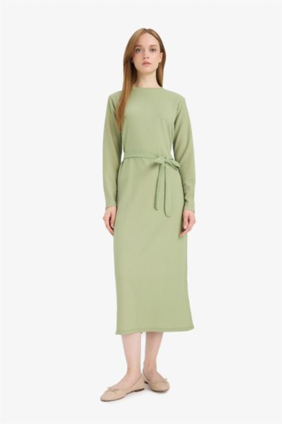 فستان قصة عادية بياخة مستديرة