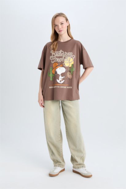 تيشيرت نص ردن اوفر سايز بياخة مستديرة من سنوبي