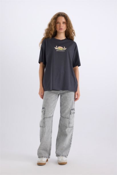 تيشيرت اوفر سايز بياخة مستديرة بطبعة خلف من فرندز