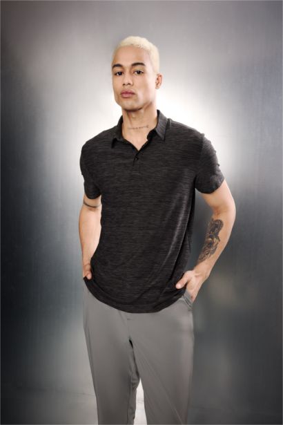 Спортивная футболка поло с короткими рукавами стандартного покроя DeFactoFit